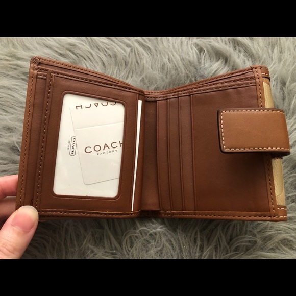 Coach Khaki Hamptons Optic French Wallet F41251 - Picture 6 of 12